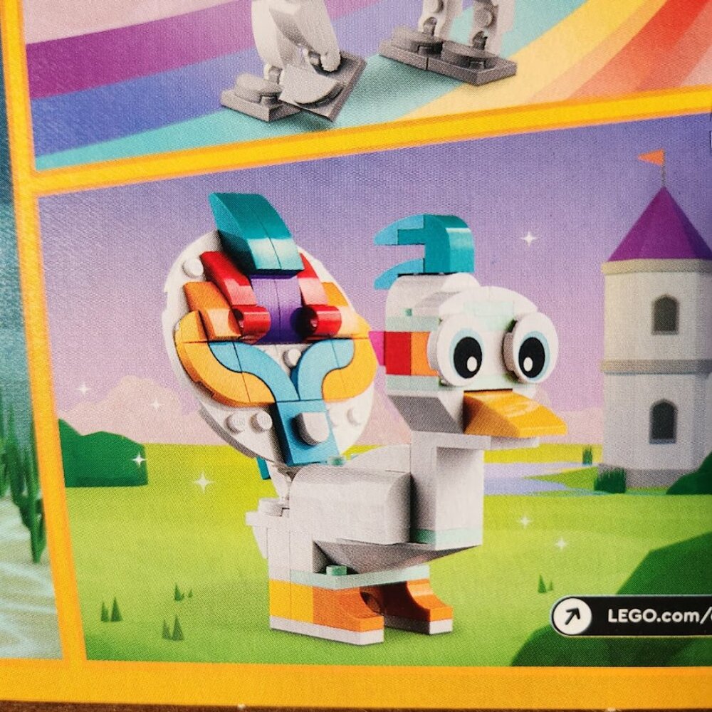 LEGO Creator 3 n1 Magical Unicorn Seahorse Peacock Rainbow 31140 Easter Basket G - Picture 9 of 9